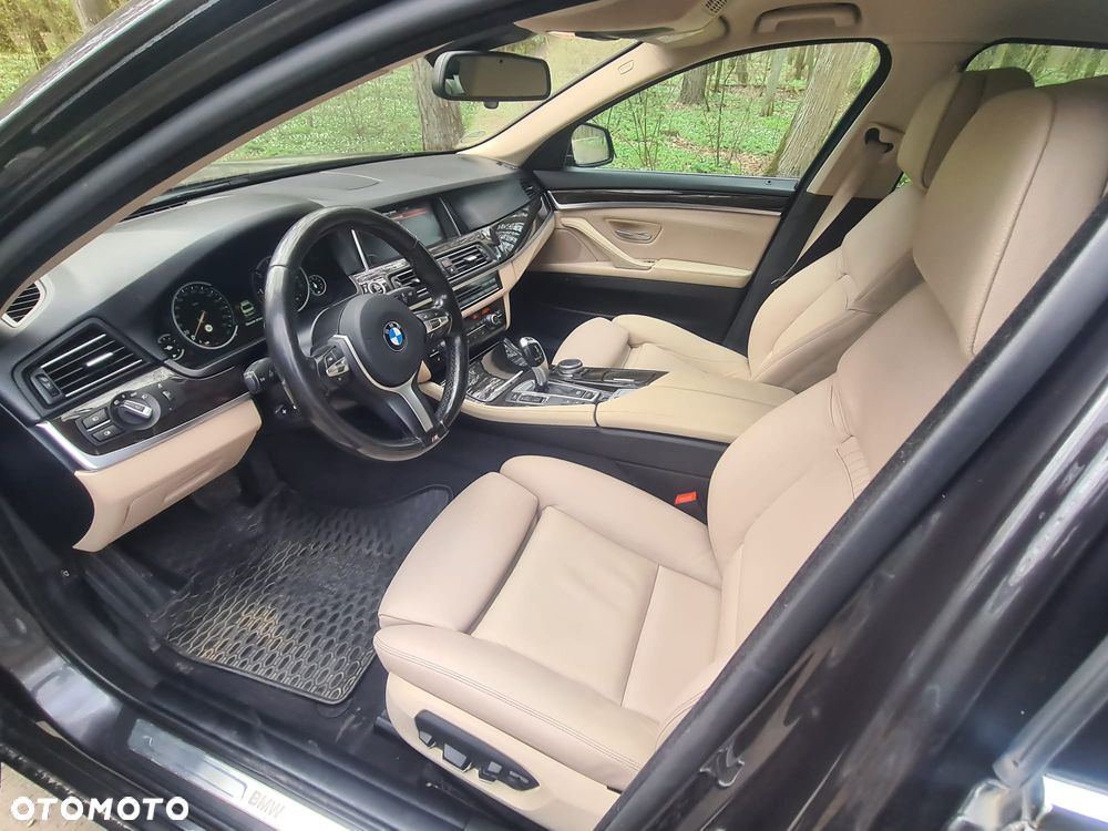 BMW Seria 5 520d xDrive Sport - 9