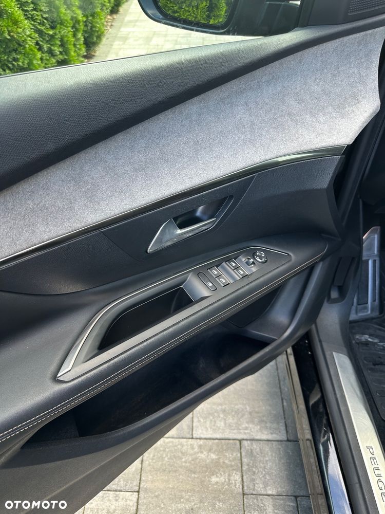 Peugeot 3008 1.5 BlueHDi GT S&S EAT8 - 17