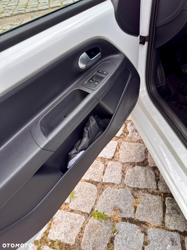 Volkswagen up! 1.0 move - 11