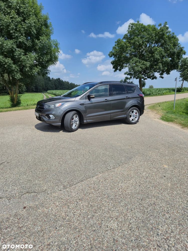 Ford Kuga 1.5 EcoBoost 2x4 ST-Line - 11