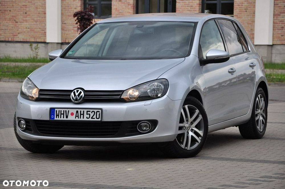 Volkswagen Golf - 1