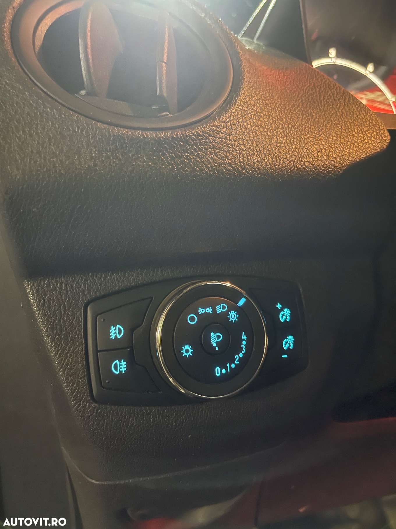 Ford Tourneo Courier 1.5 TDCi Trend - 16