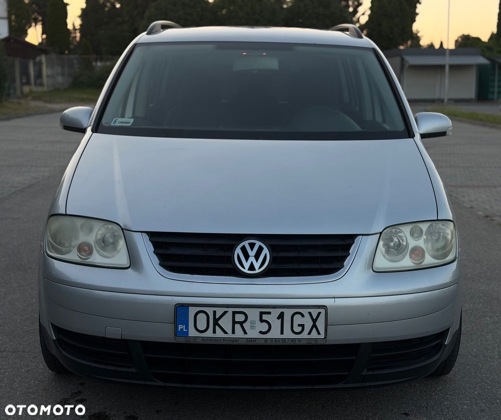 Volkswagen Touran - 3
