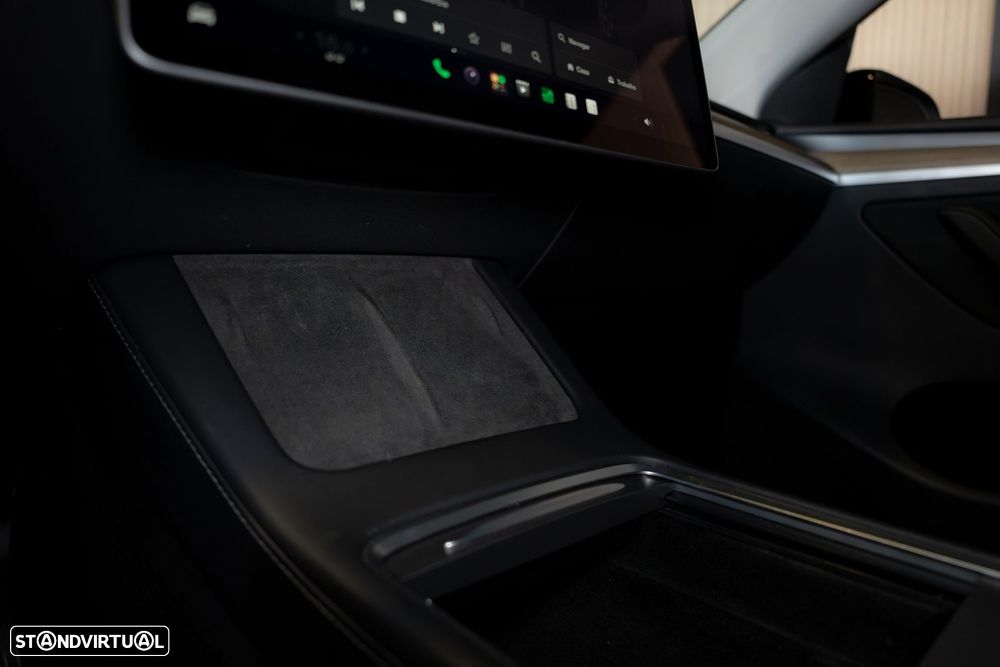 Tesla Model Y Tração Traseira - 43