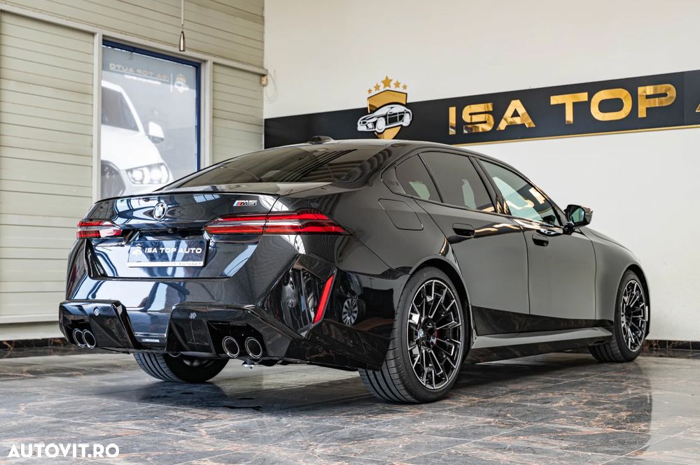 BMW M5 xDrive - 37