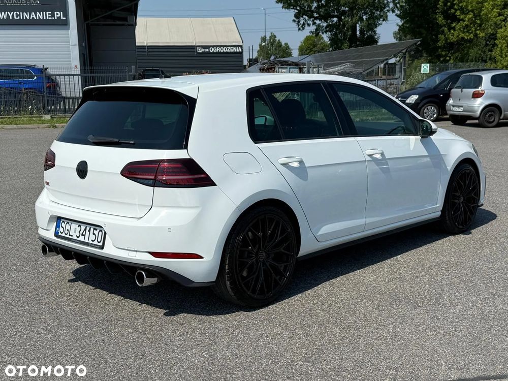 Volkswagen Golf GTI Performance BlueMotion Technology DSG - 4