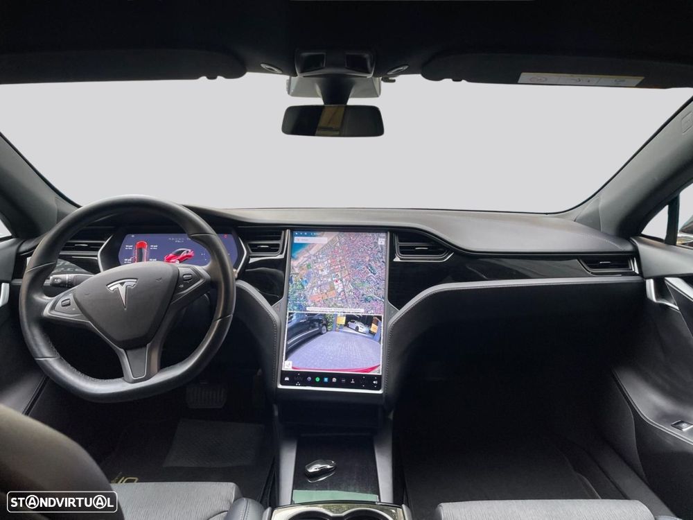 Tesla Model S - 9