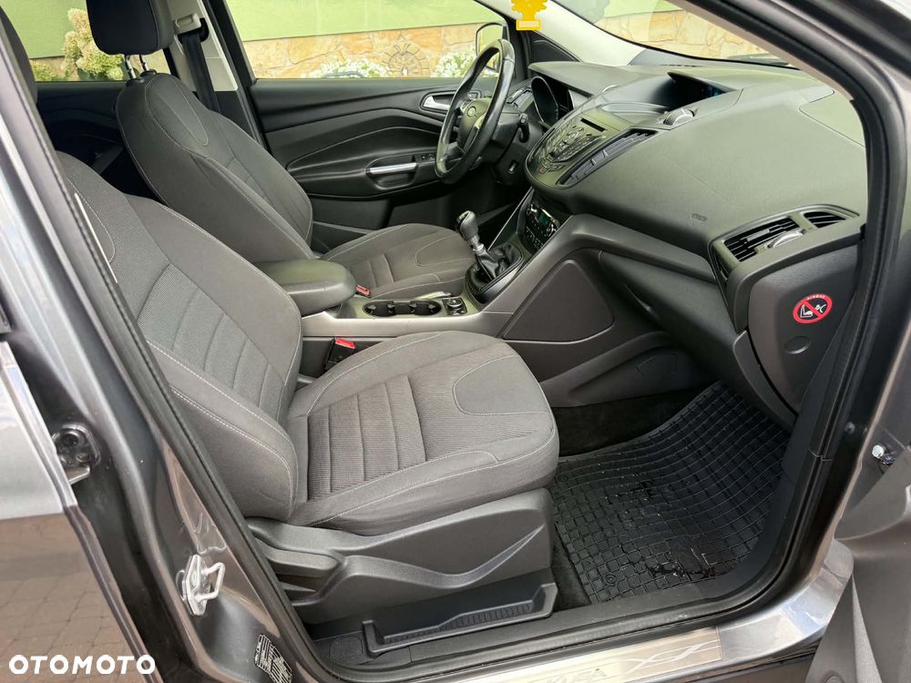 Ford Kuga 1.6 EcoBoost 2x4 Titanium - 18