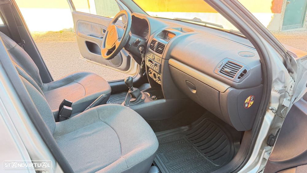 Renault Clio 1.2 Confort Authentique GPL - 12