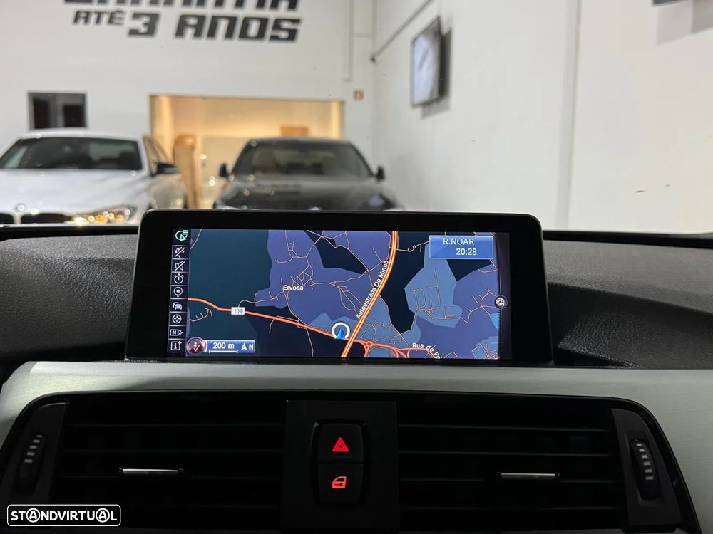 BMW 320 d Touring Pack M - 25