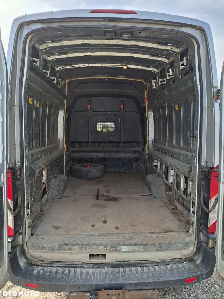 Ford Transit - 11