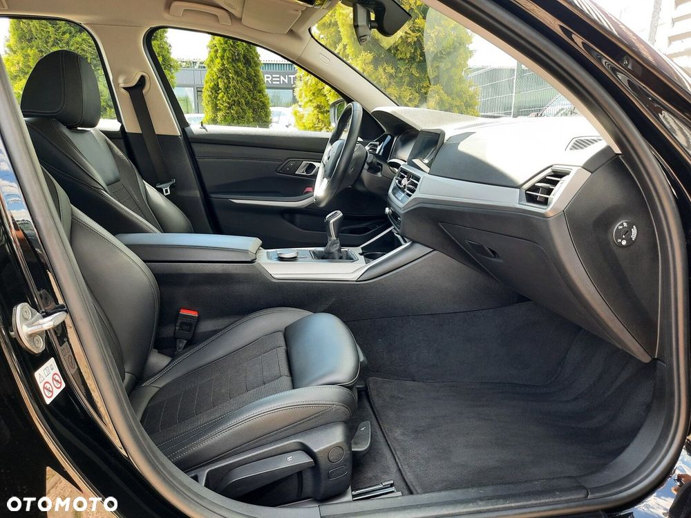 BMW Seria 3 318i Advantage - 12