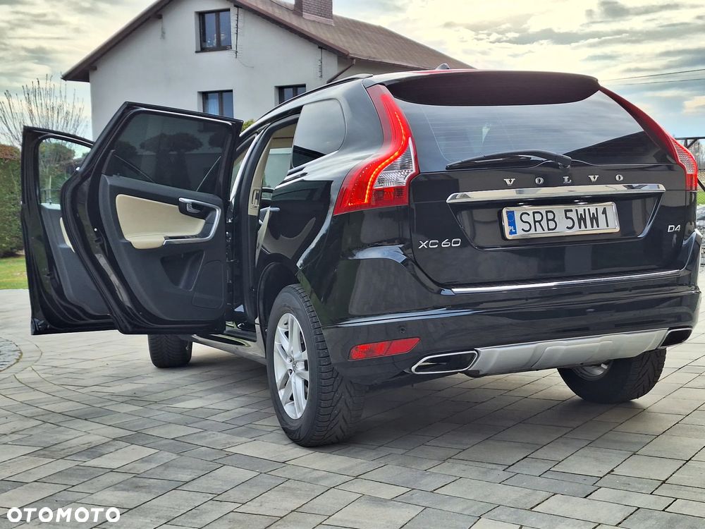 Volvo XC 60 D4 Drive-E Momentum - 28