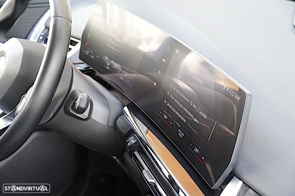 BMW 225xe Active Tourer e xDrive Edição Optimized - 24