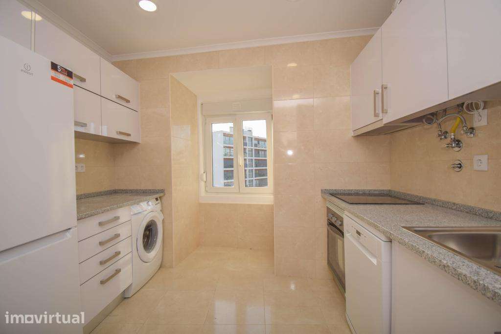FANTÁSTICO APARTAMENTO T3 EM ALCANTARA - Grande imagem: 2/15