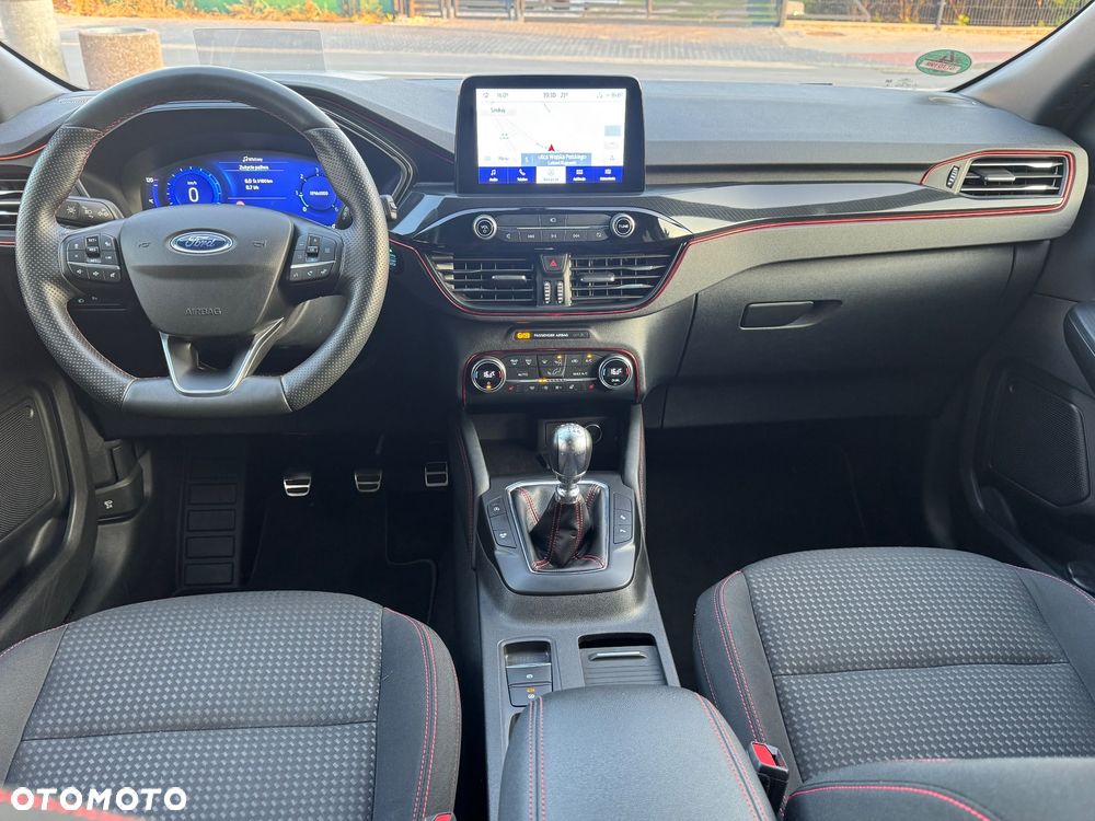 Ford Kuga 2.0 EcoBlue Hybrid ST-LINE - 28