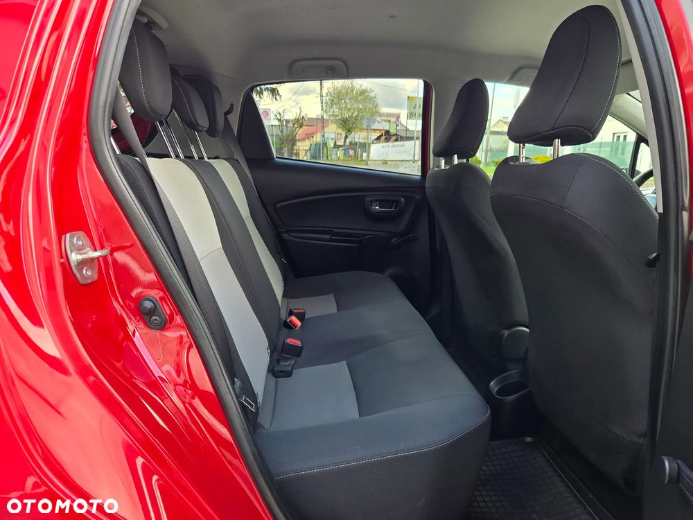 Toyota Yaris 1.0 VVT-i - 10