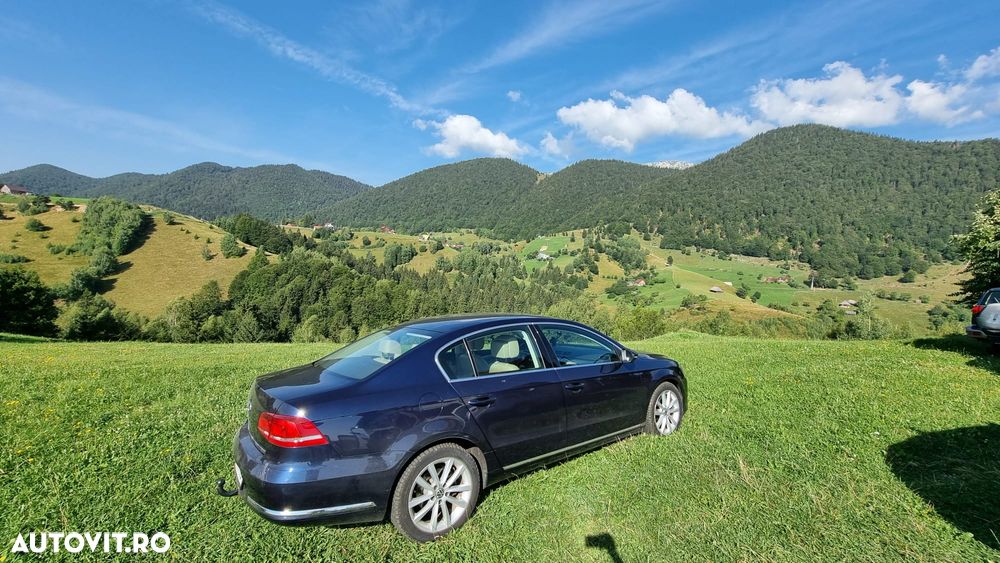 Volkswagen Passat 2.0 TDI DSG Highline - 24