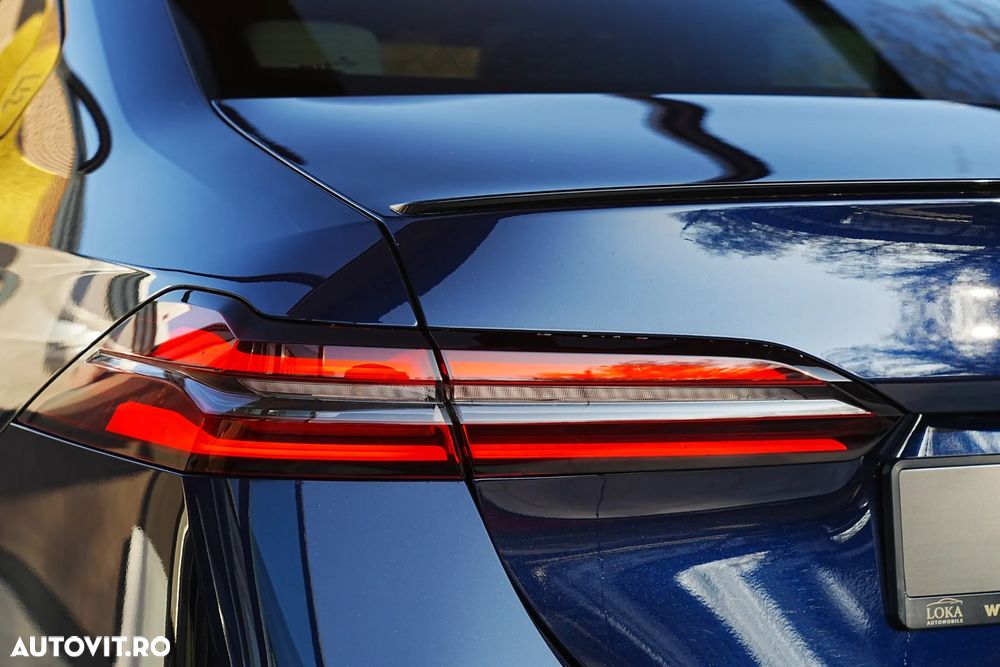 BMW Seria 5 520d xDrive AT MHEV - 39