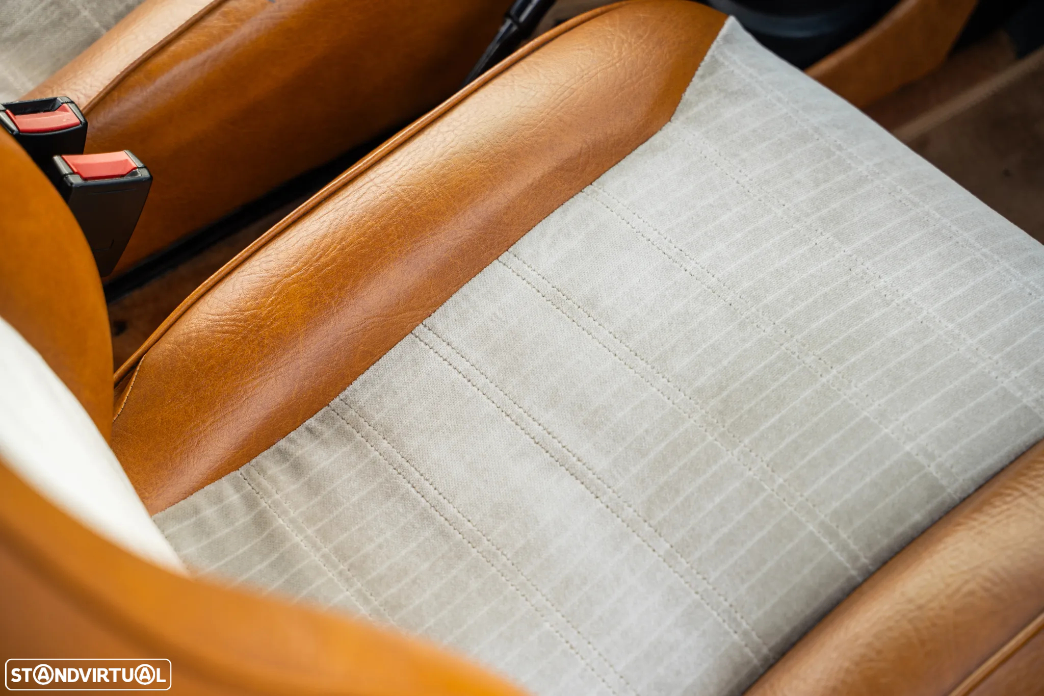 Porsche 911 Série G - 16