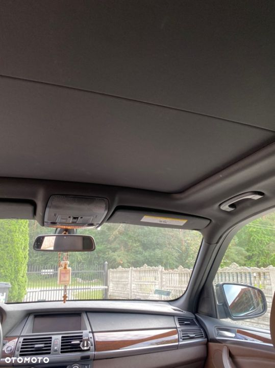 BMW X5 5.0i xDrive - 13