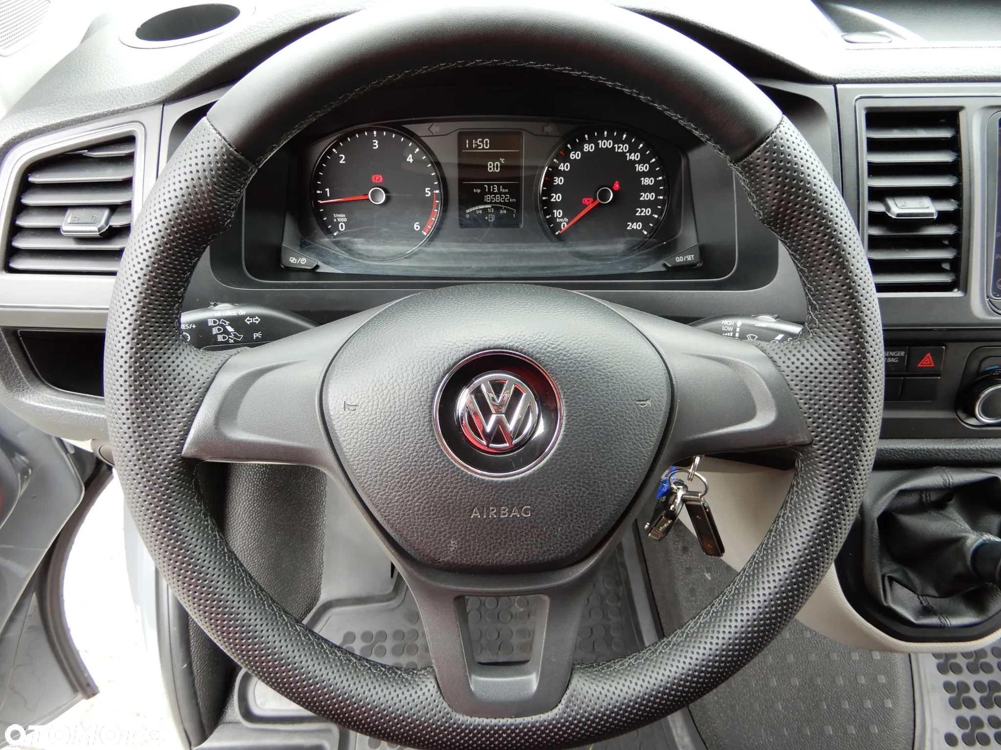 Volkswagen Transporter - 34