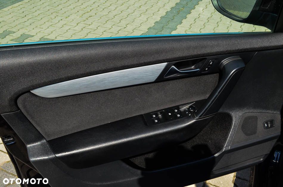 Volkswagen Passat Variant 2.0 TDI DSG BlueMotion Technology R-Line - 26