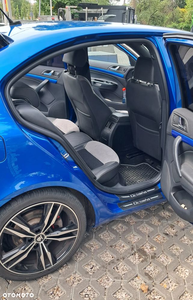Skoda Octavia 2.0 TFSI RS - 9