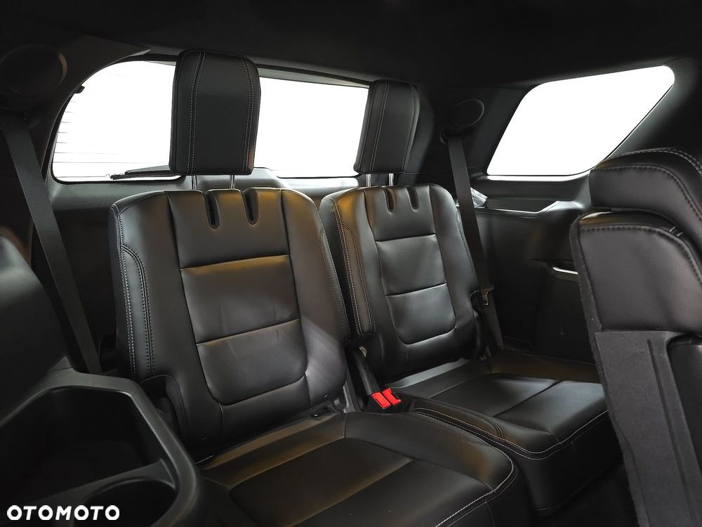 Ford Explorer - 15