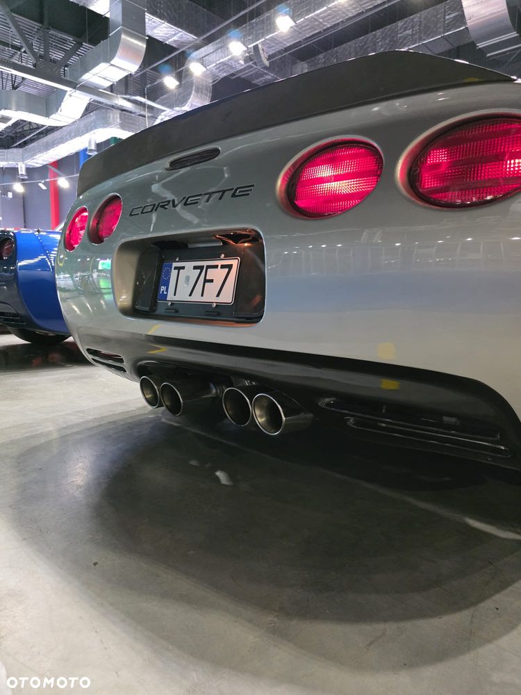 Chevrolet Corvette - 7