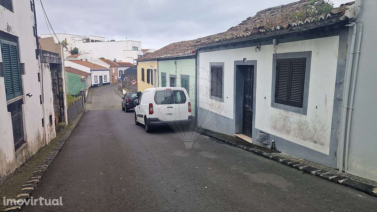 Moradia T2 para venda - Grande imagem: 2/5