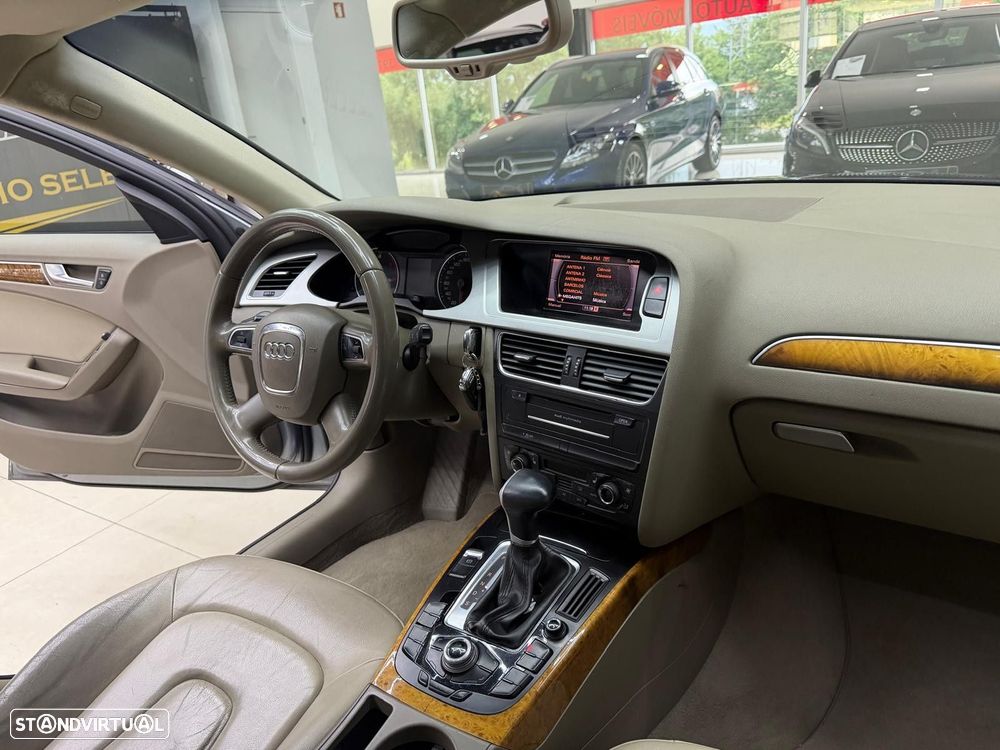 Audi A4 2.0 TDI exclusive Multitronic - 32