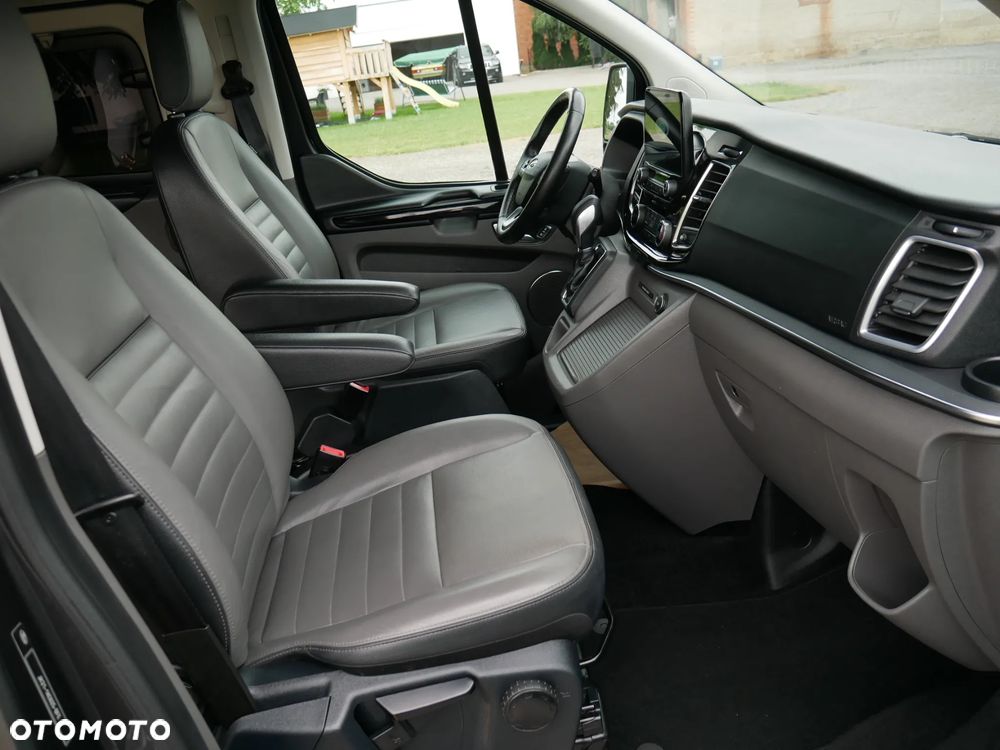 Ford Tourneo Custom 320 L2H1 VA Autm Titanium - 20