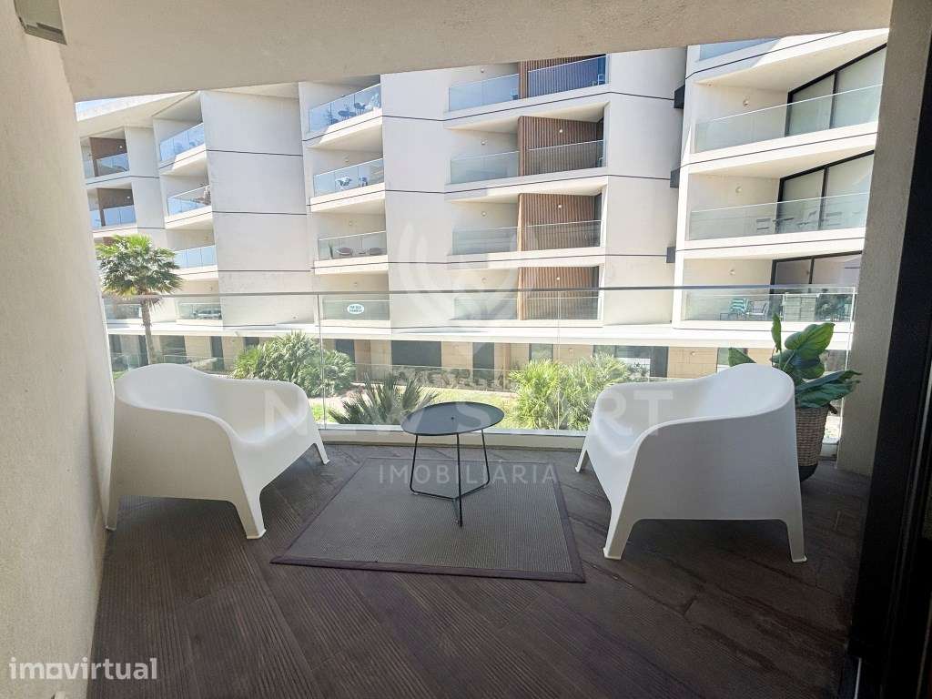 Apartamento T1+1 Moderno com Varanda e Piscinas no Condomínio Del M... - Grande imagem: 2/23