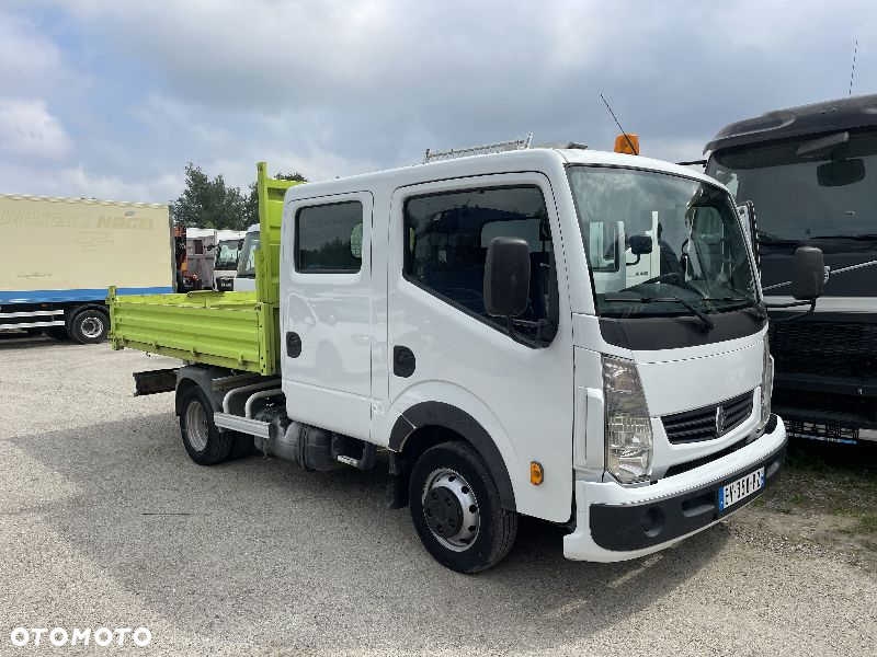 Renault Maxity - 4
