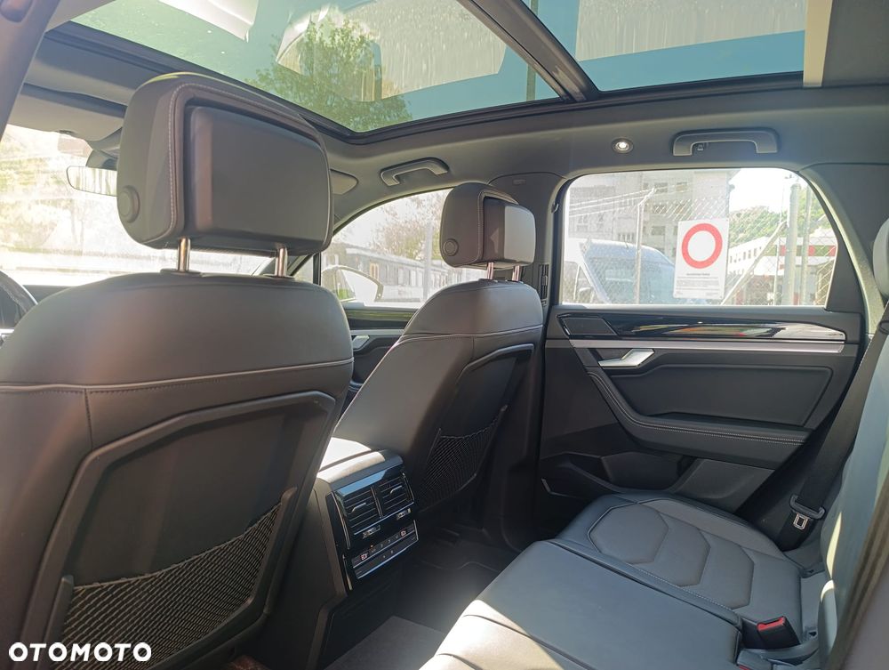 Volkswagen Touareg 3.0 V6 TSI OPF 4Motion R-Line - 12