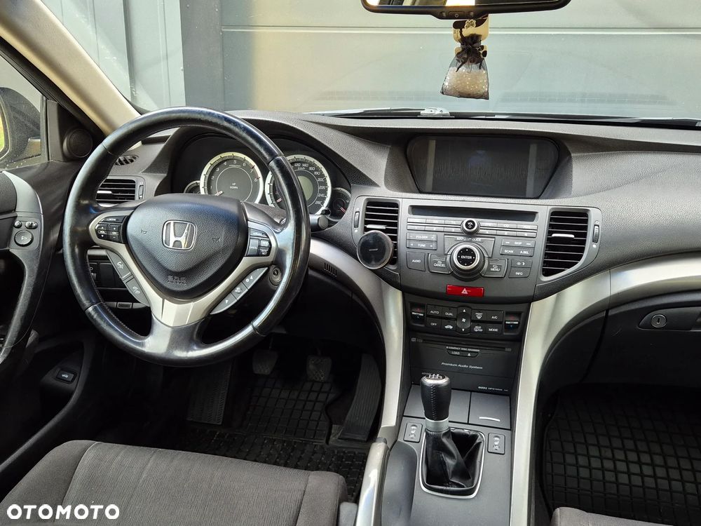 Honda Accord 2.0 Executive - 10