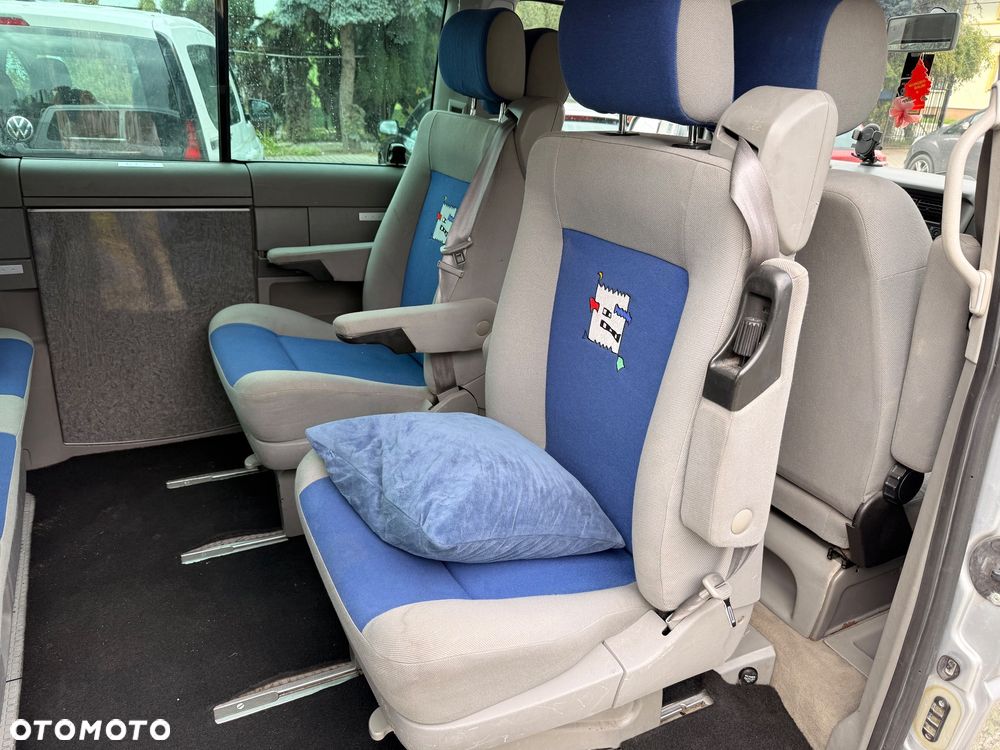 Volkswagen Multivan Standard - 10