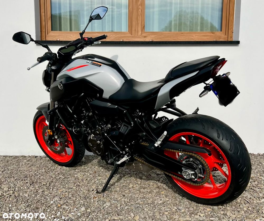 Yamaha MT - 5