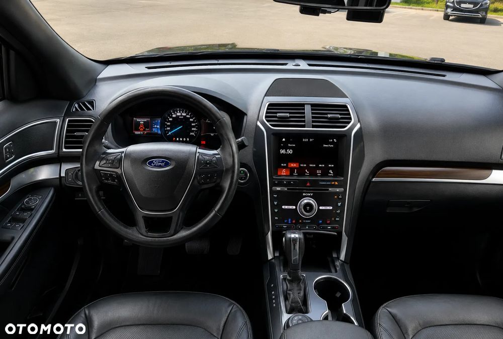 Ford Explorer - 9