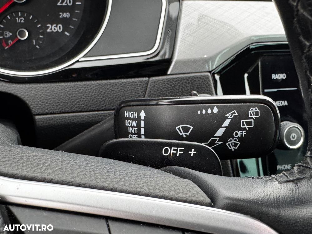Volkswagen Passat 2.0 TDI SCR DSG Elegance - 37