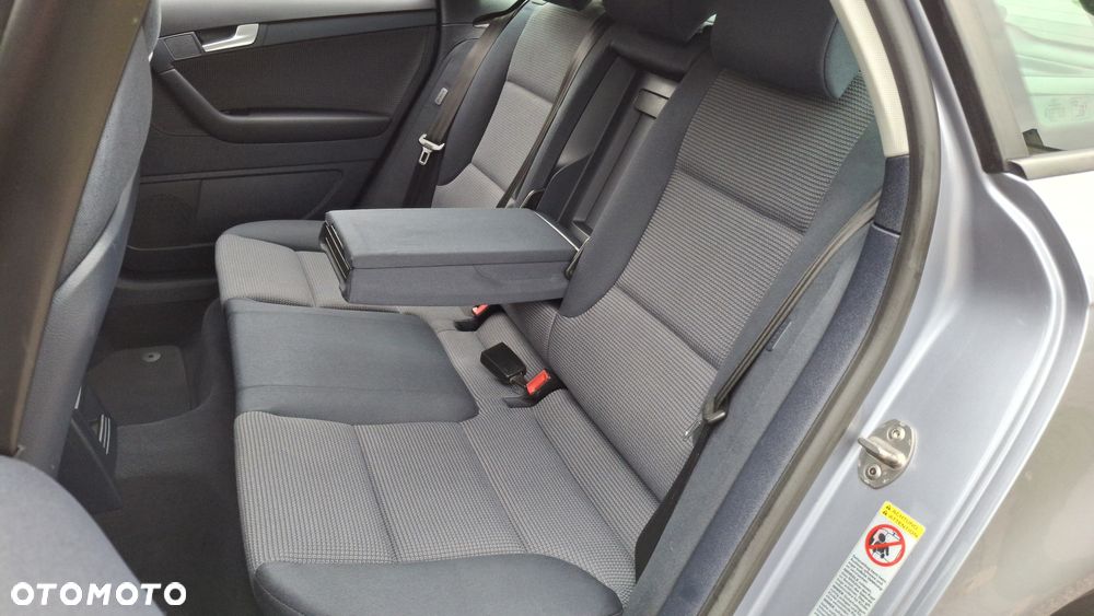 Audi A3 Sportback 1.6 FSI Ambition - 8