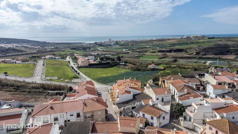 Moradia T2 Remodelada com Vista Mar Próxima das Praias na Lourinhã - Grande imagem: 2/24