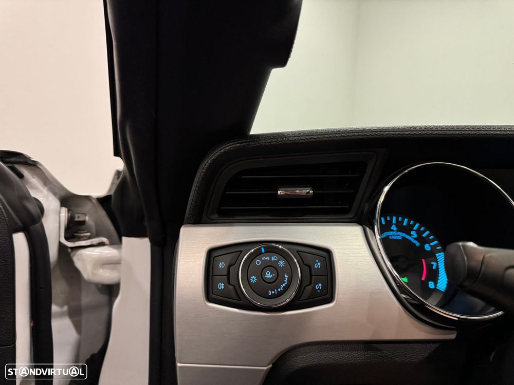 Ford Mustang 2.3i EcoBoost - 53