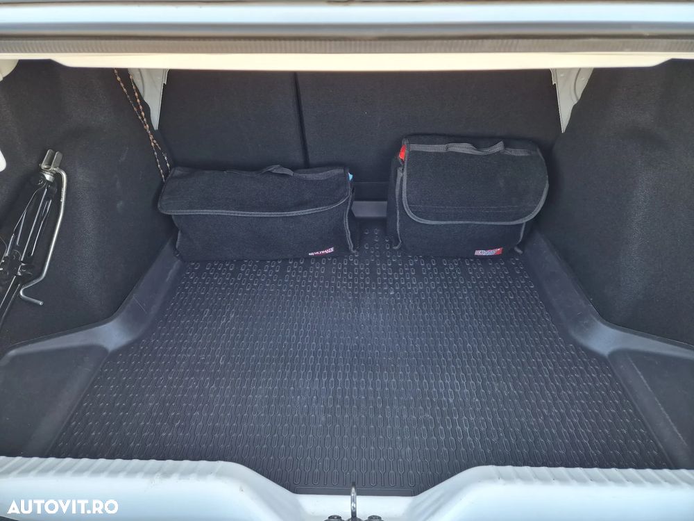 Dacia Logan ECO-G 100 MT6 Prestige+ - 9