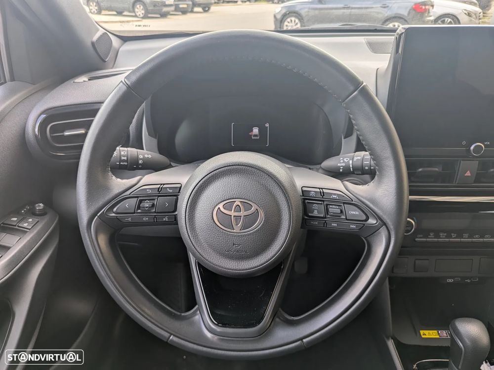 Toyota Yaris Cross 1.5 HDF Square Collection - 8