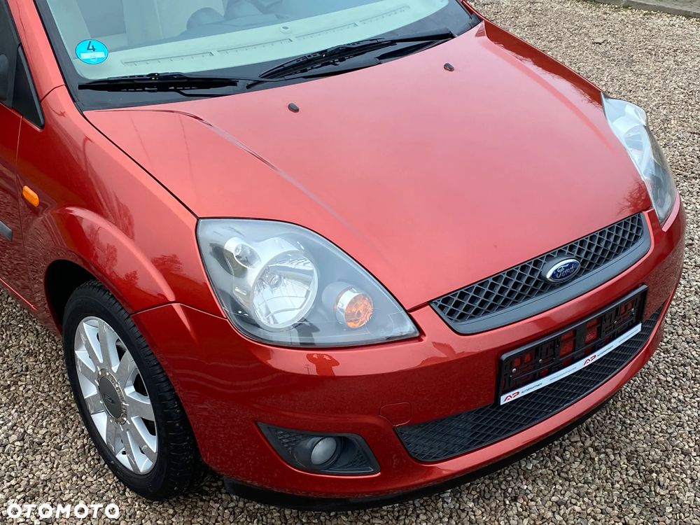 Ford Fiesta 1.4 Ghia - 15