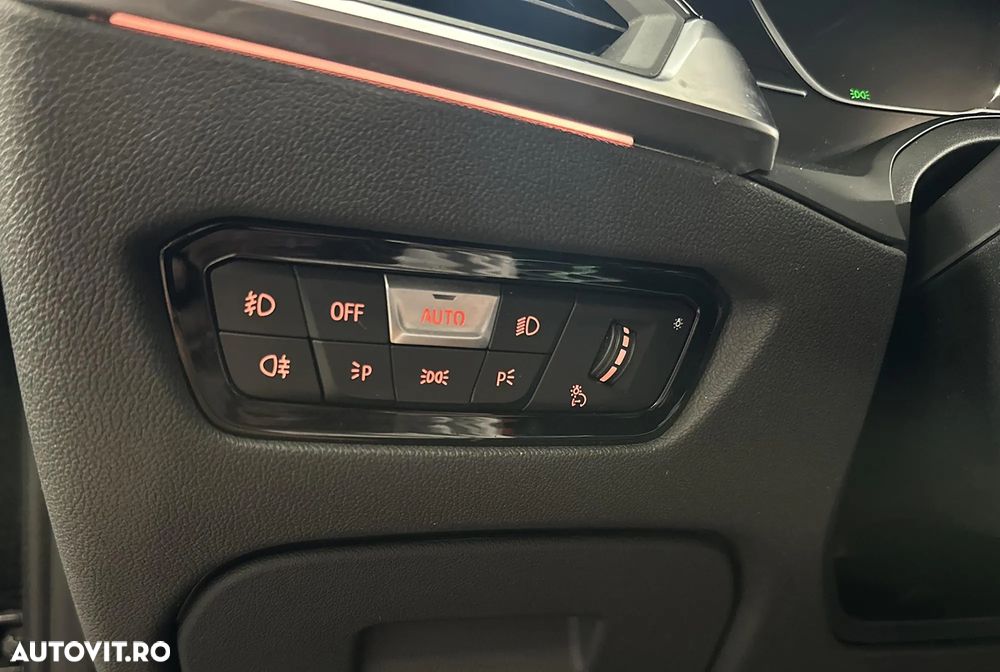 BMW Seria 3 318d Touring - 15