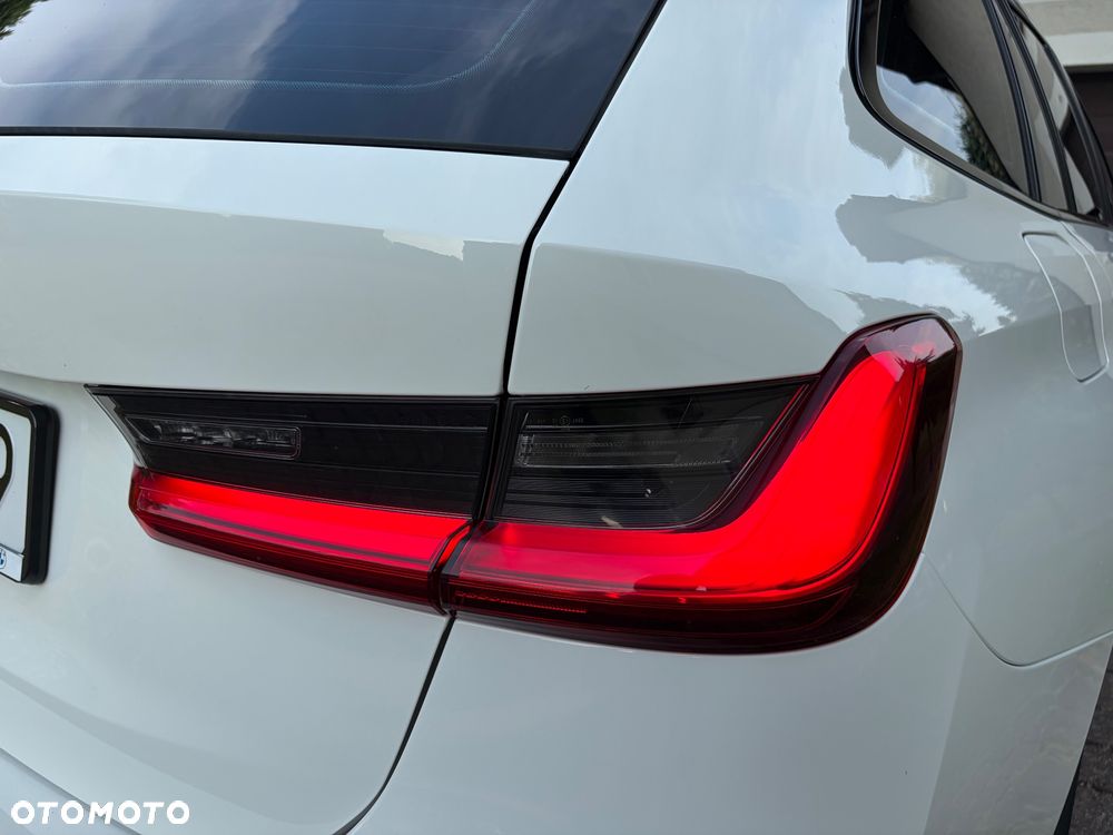 BMW Seria 3 318i Sport Line - 15