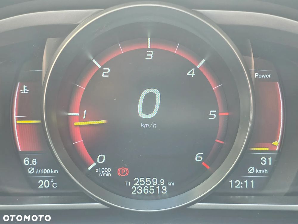 Volvo V40 D4 Drive-E Momentum - 10